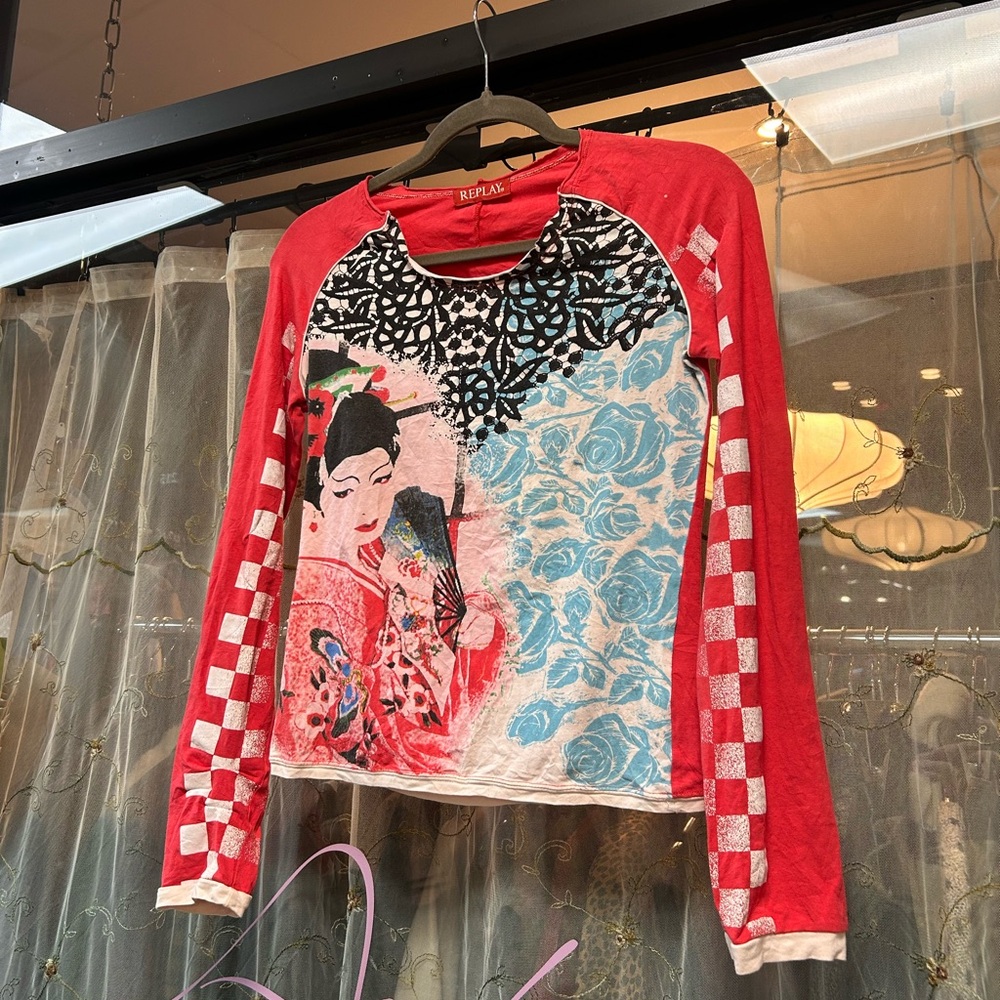 ▪️sold▪️vintage euro replay red geisha checkerboard long sleeve t shirt - Picture 3 of 8